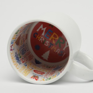 Бяла гланцова чаша "Merry Christmas"